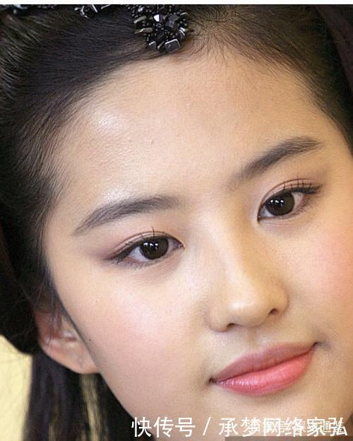 割过双眼皮的女明星,揭秘割过双眼皮的女明星蜕变之路